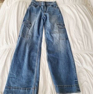 American Eagle Super High-Rise Baggy Wide Leg Cargo Jeans
